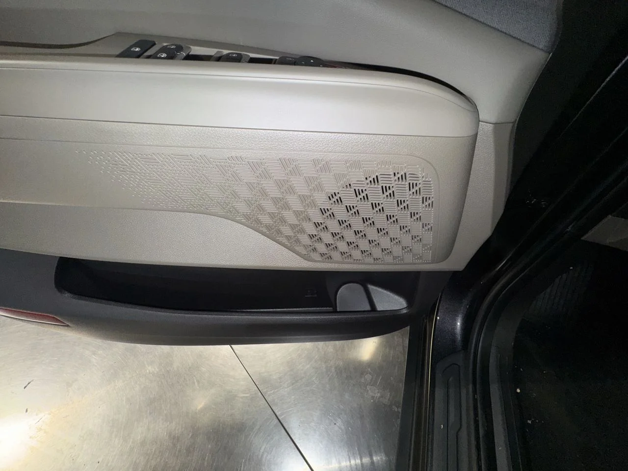 2026 Kia Carnival EX - Photo 18
