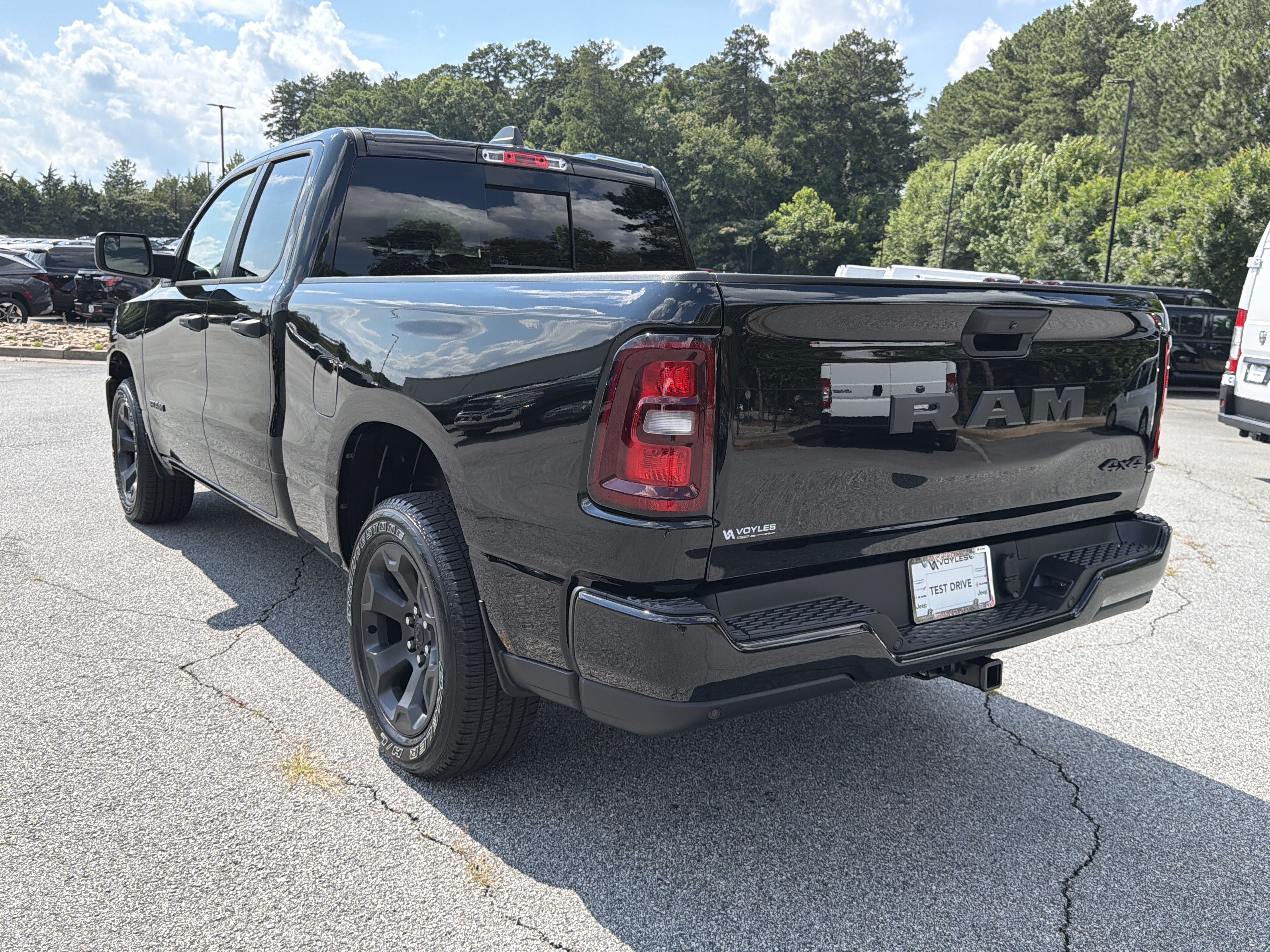 New 2026 Diamond Black Crystal Pearl-Coat Exterior Paint RAM Express image 6