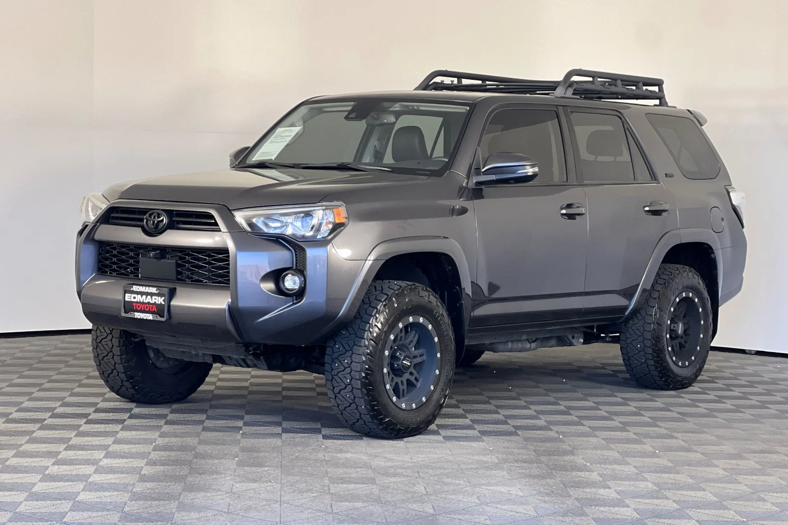 Used 2022 Magnetic Gray Metallic Toyota SR5 Premium image 7