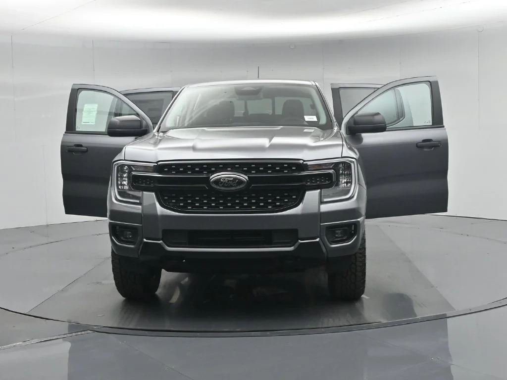New 2026 Carbonized Gray Metallic Ford XLT image 30