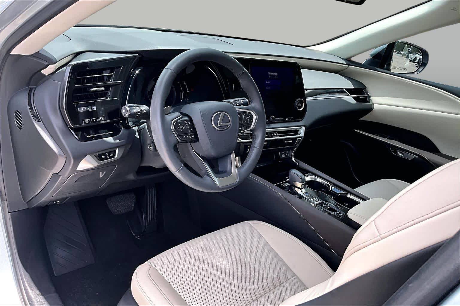 Used 2023 Iridium Lexus  image 18