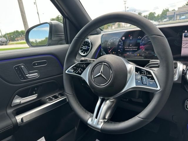 New 2026 Mountain Grey Metallic Mercedes-Benz GLB 250 image 31