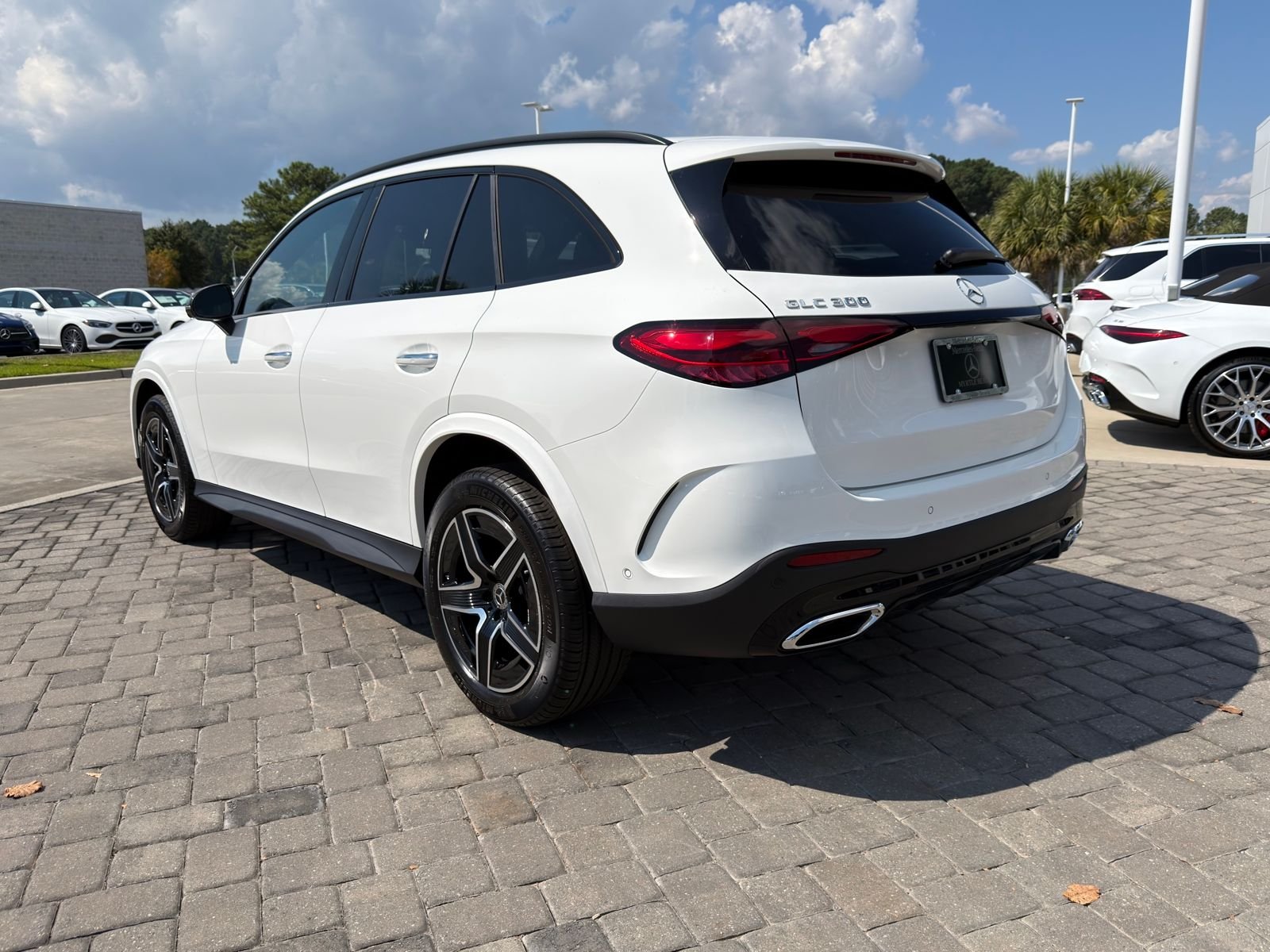 Used 2026 Polar White Mercedes-Benz GLC 300 image 11