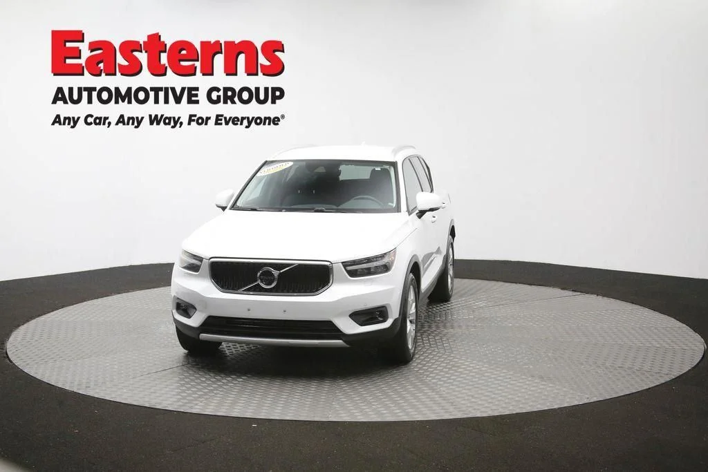 Used 2022 White Volvo Momentum image 54