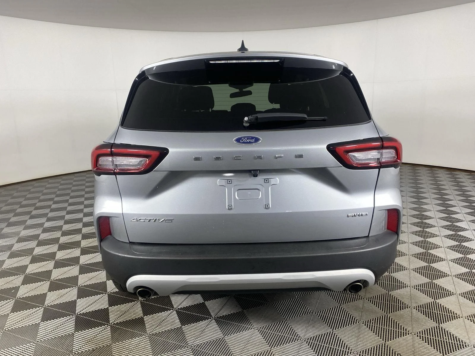 Used 2023 Iconic Silver Ford Active image 6