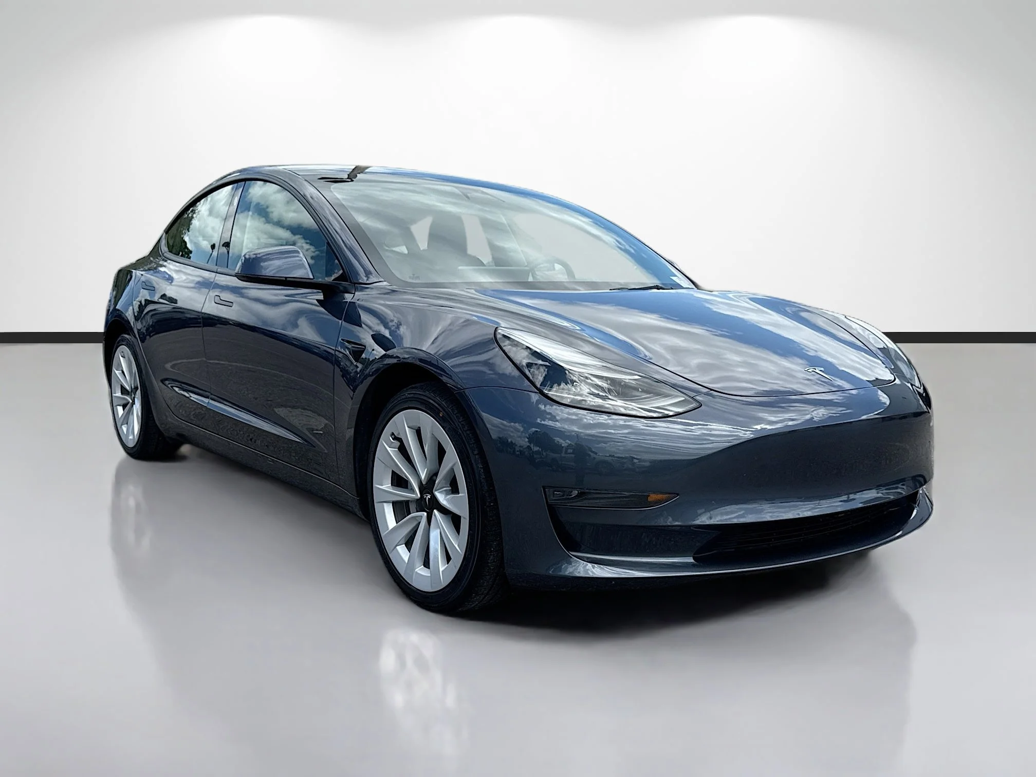 2023 Tesla Model 3 -'s photo