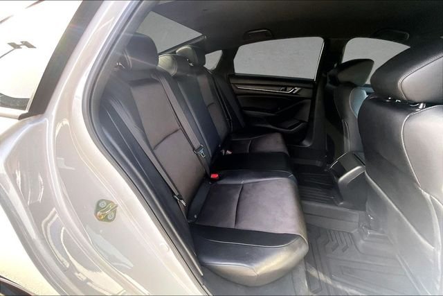 Used 2020  Honda Sport image 21