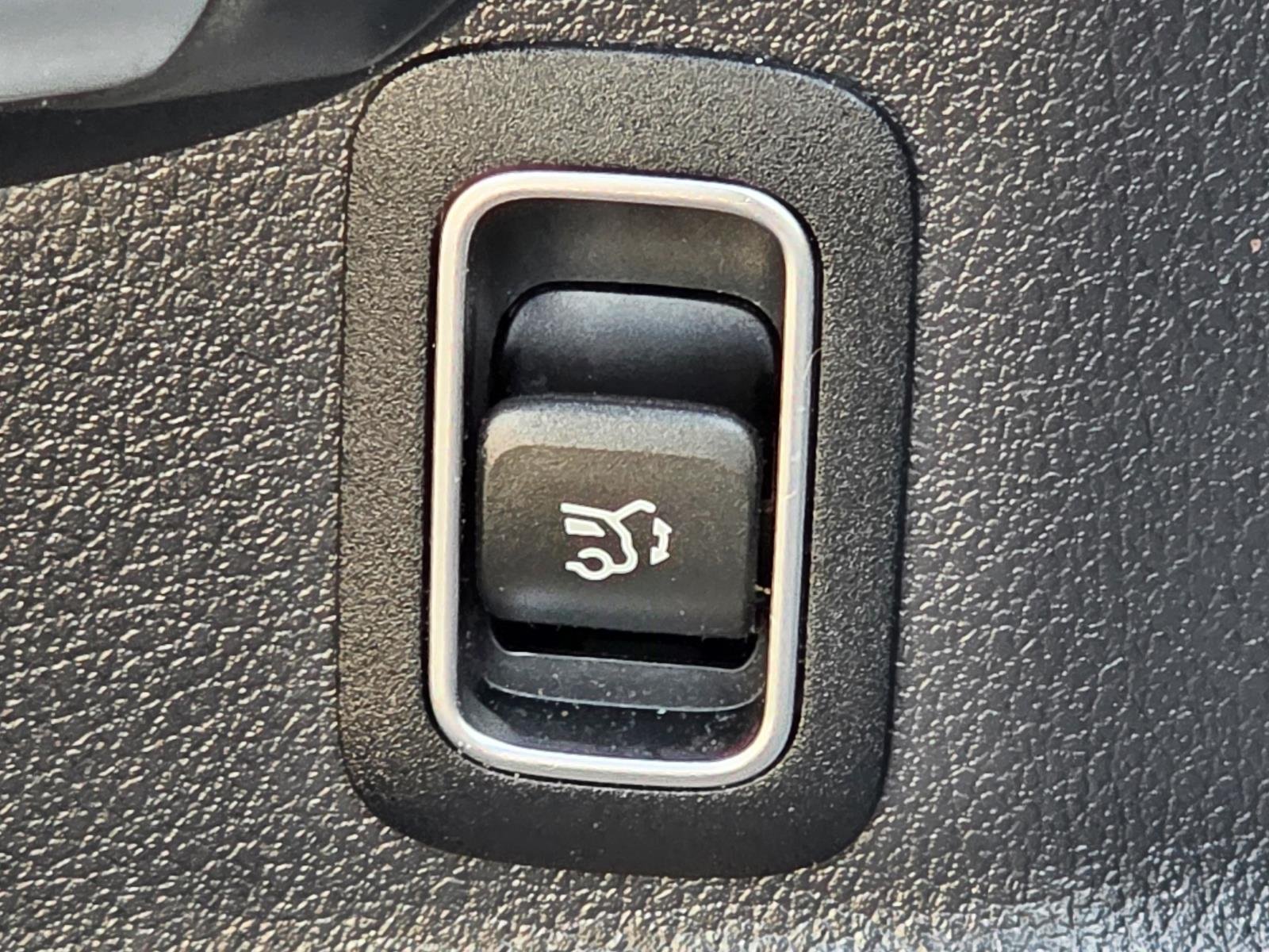 Used 2023 Night Black Mercedes-Benz GLA 250 image 35