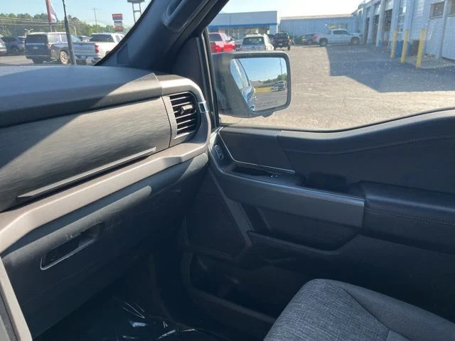 Used 2024 Blue Ford XLT image 27