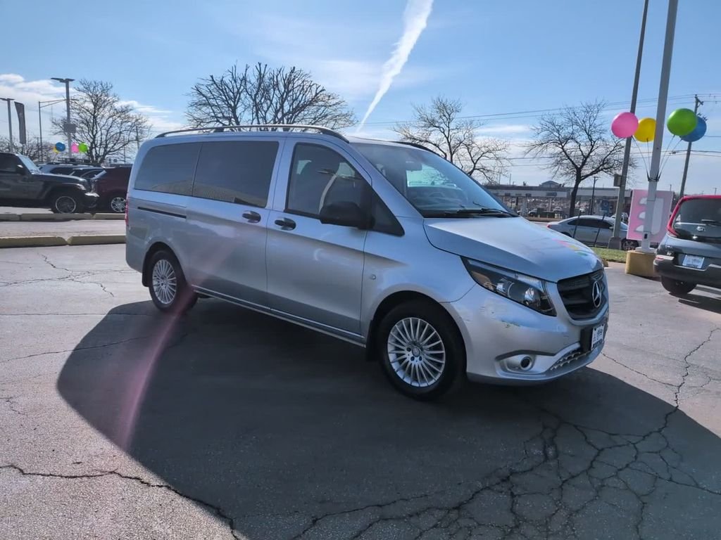 Used 2017  Mercedes-Benz Passenger image 3