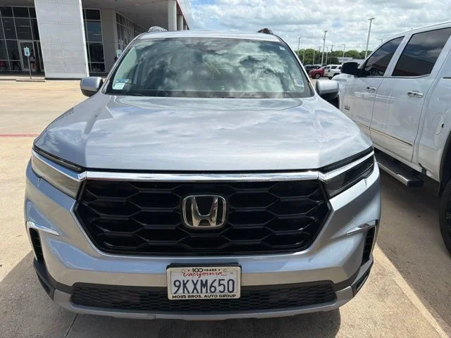 Used 2024  Honda Touring image 1