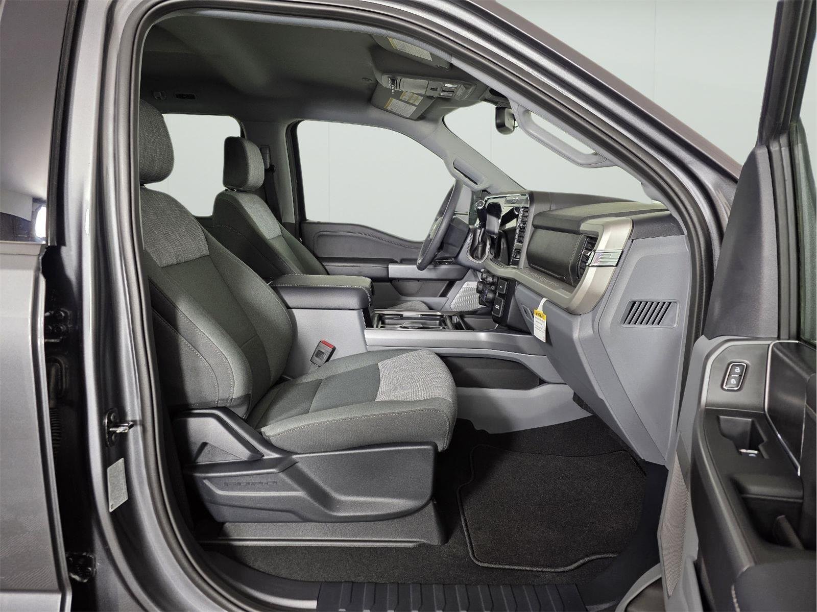 New 2026 Carbonized Gray Metallic Ford F-250® XLT image 22