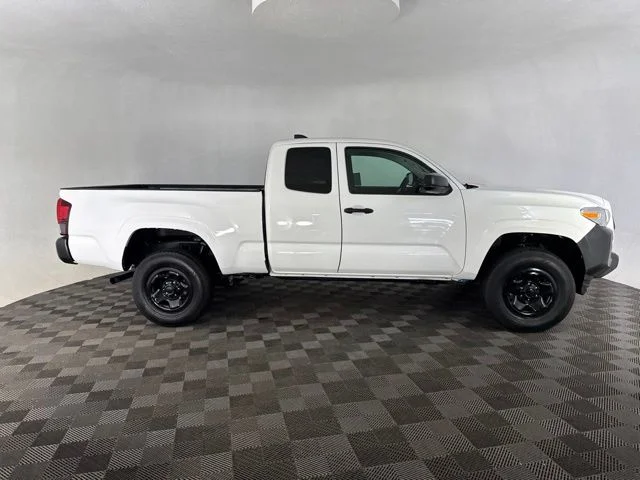 Used 2022 White Toyota SR image 4