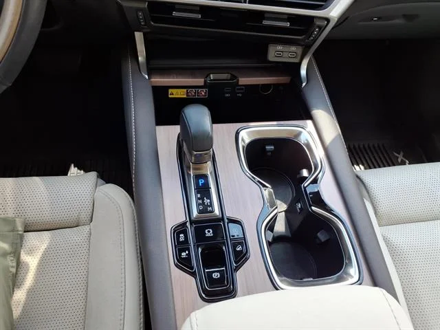 Used 2023 Iridium Lexus Luxury image 15