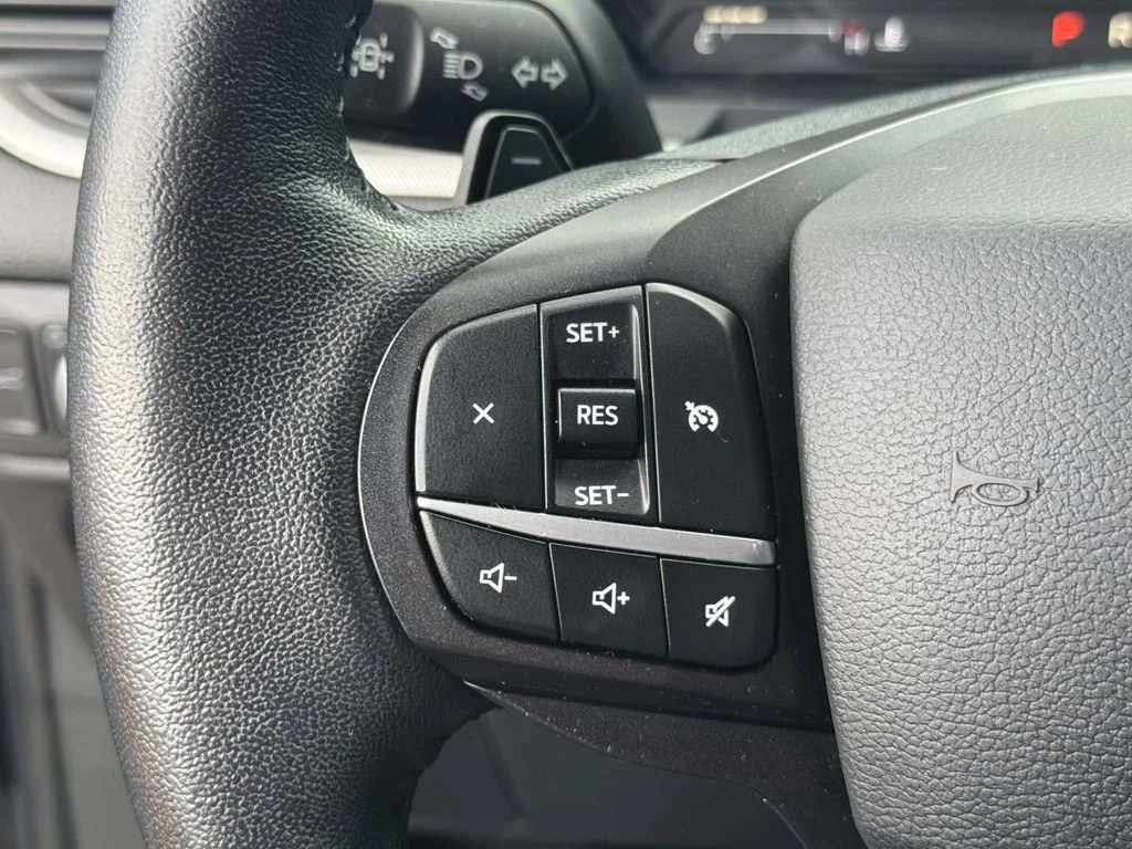 Used 2020 Black Ford XLT image 28