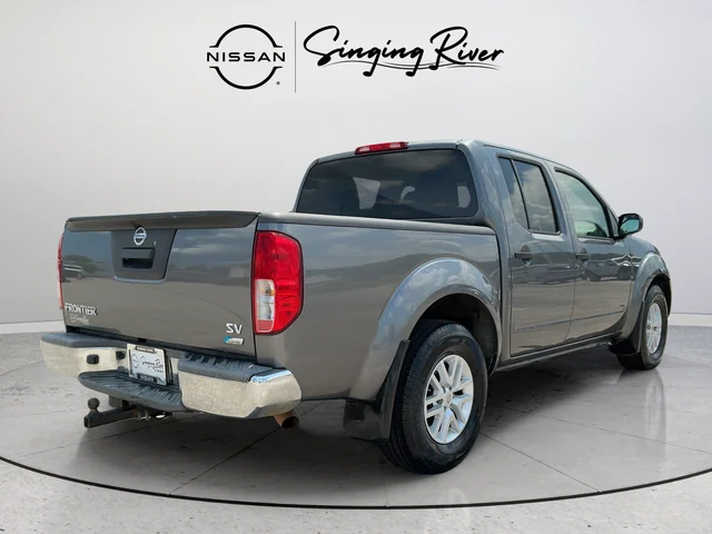 Used 2018 Gray Nissan SV image 7