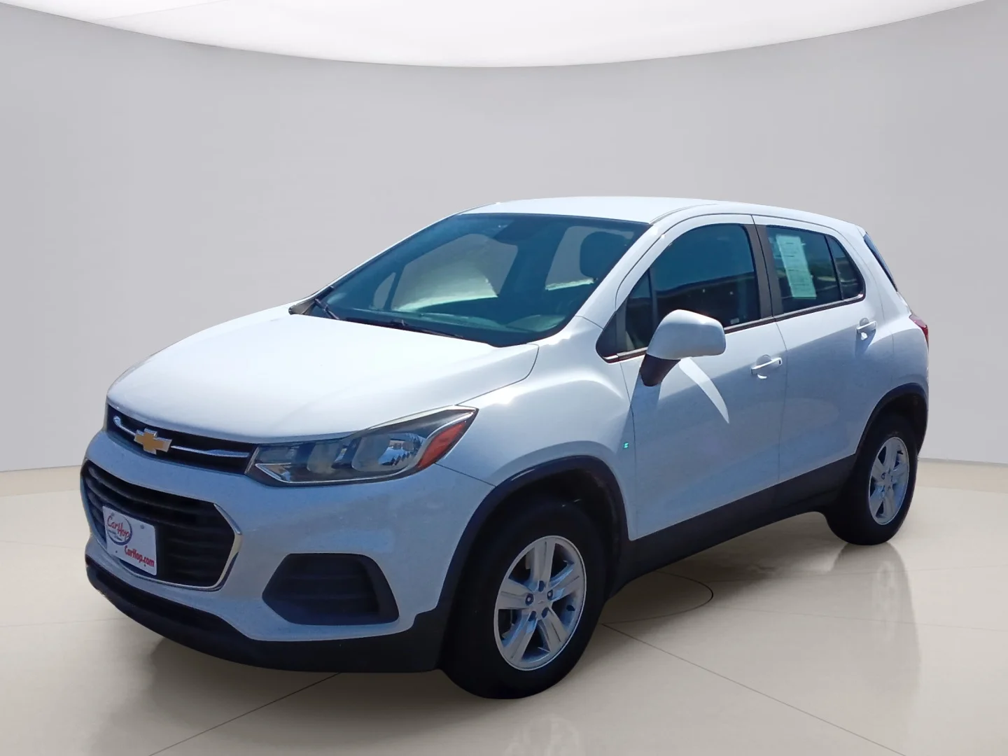 Used 2017 White Chevrolet LS image 2