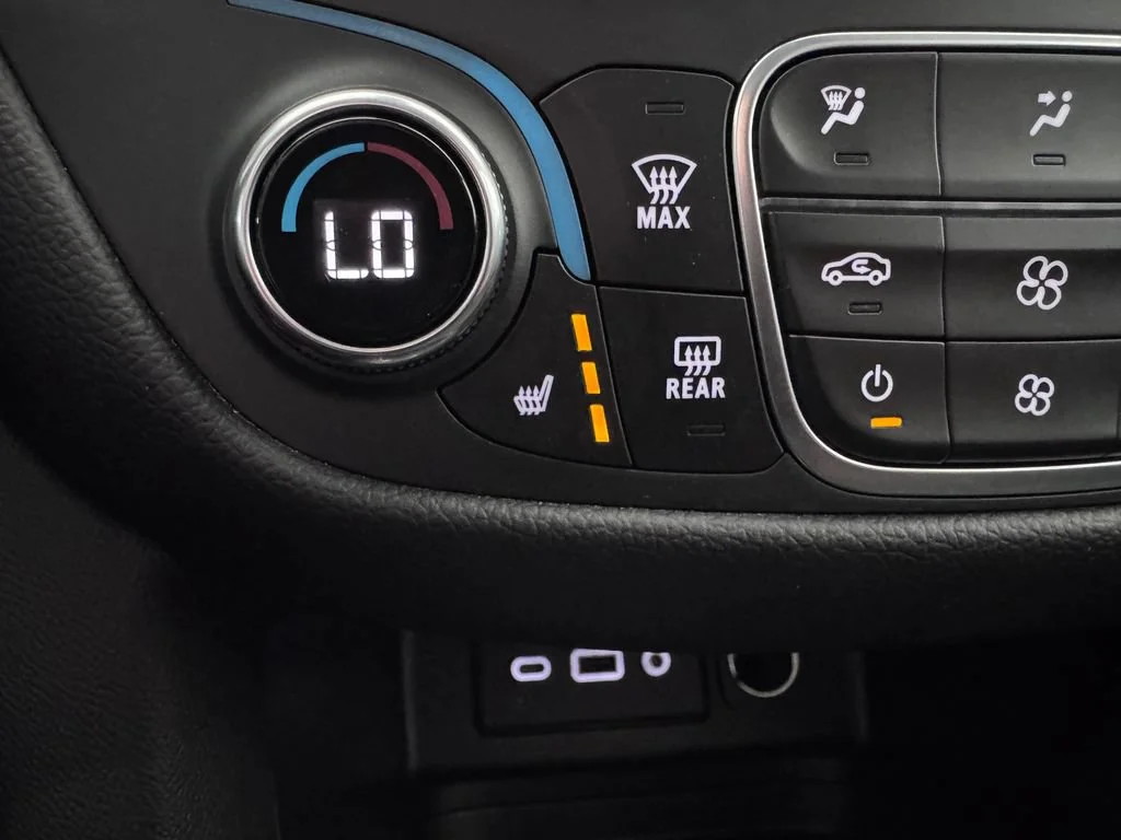 2024 Chevrolet Equinox LT - Photo 22