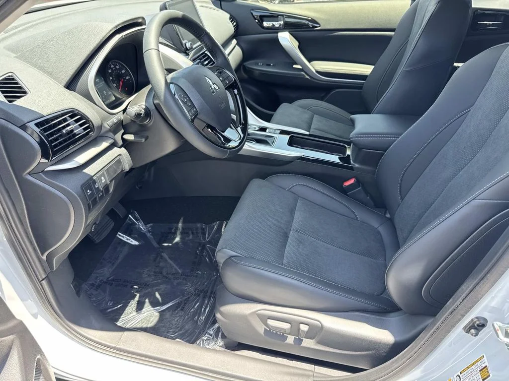 New 2026 White Mitsubishi SE 1.5T S-AWC image 22