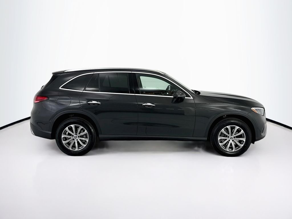 New 2027 Graphite Grey Metallic Mercedes-Benz GLC 300 image 4