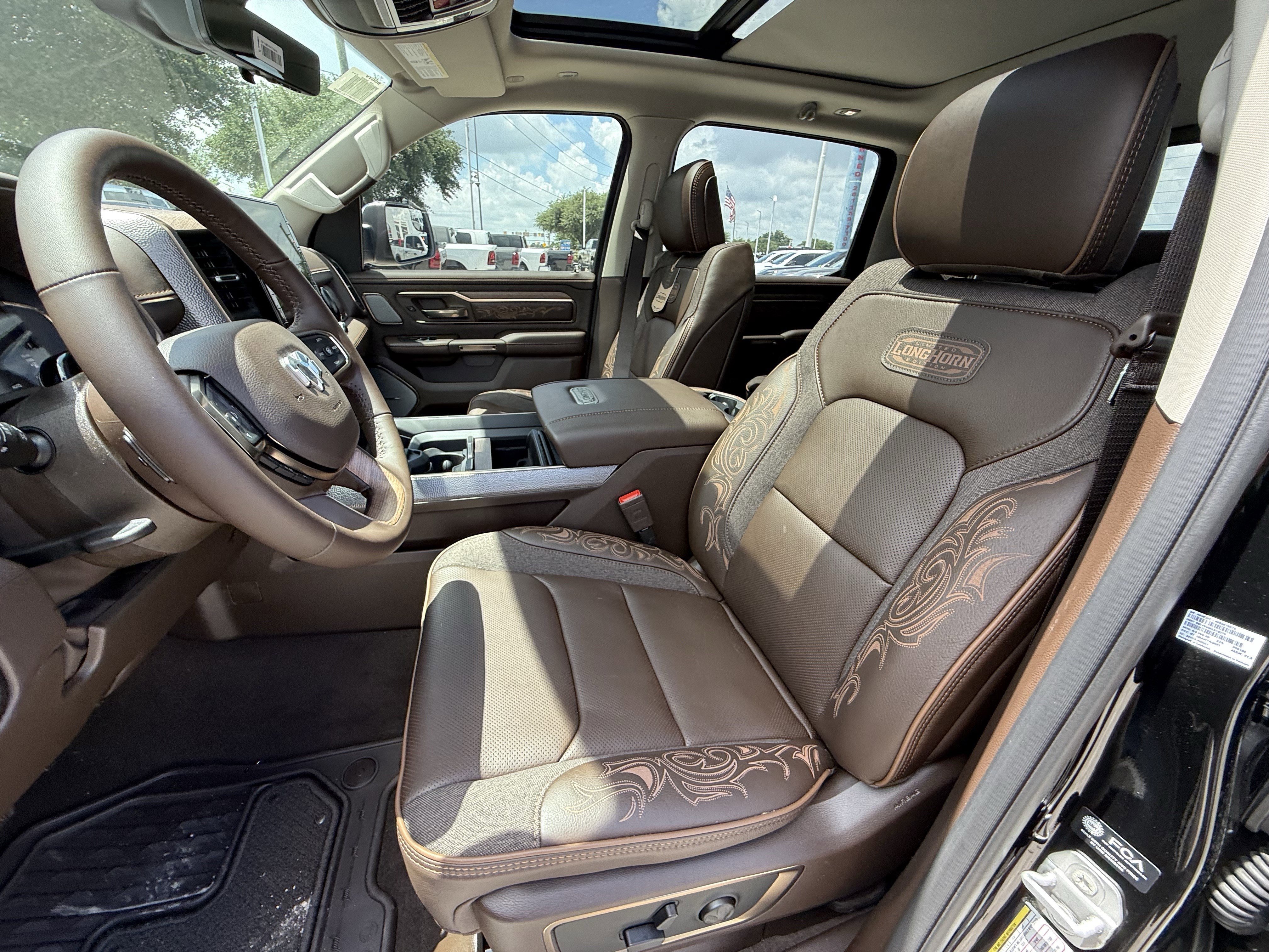 New 2026 Diamond Black Crystal Pearl-Coat Exterior Paint RAM Longhorn image 16