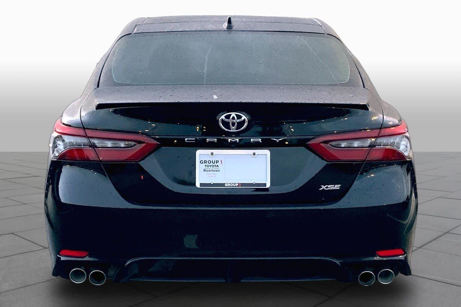 Used 2022 Midnight Black Metallic Toyota XSE image 4