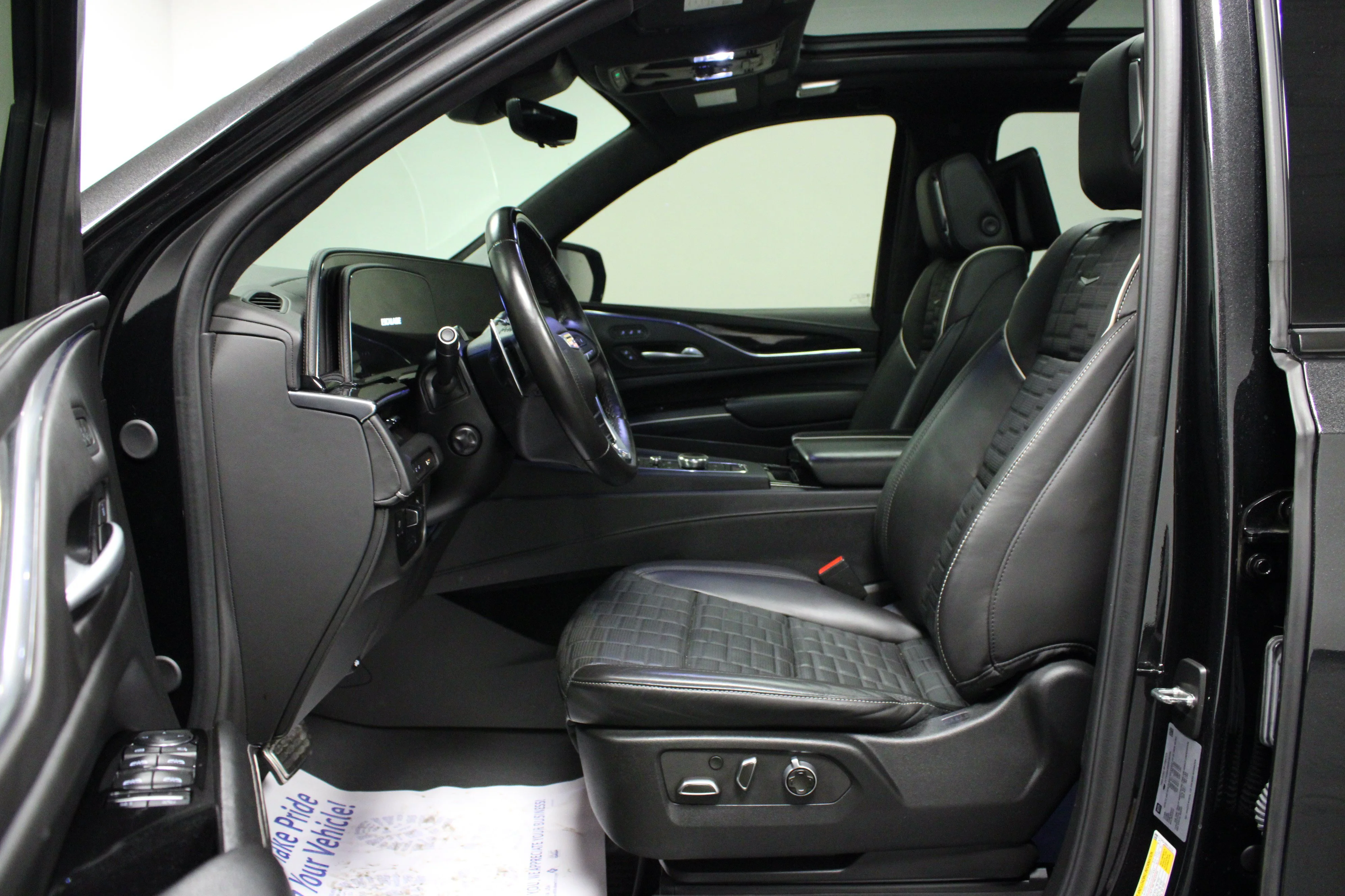Used 2024 Black Diamond Tricoat Cadillac AWD V-Series image 12