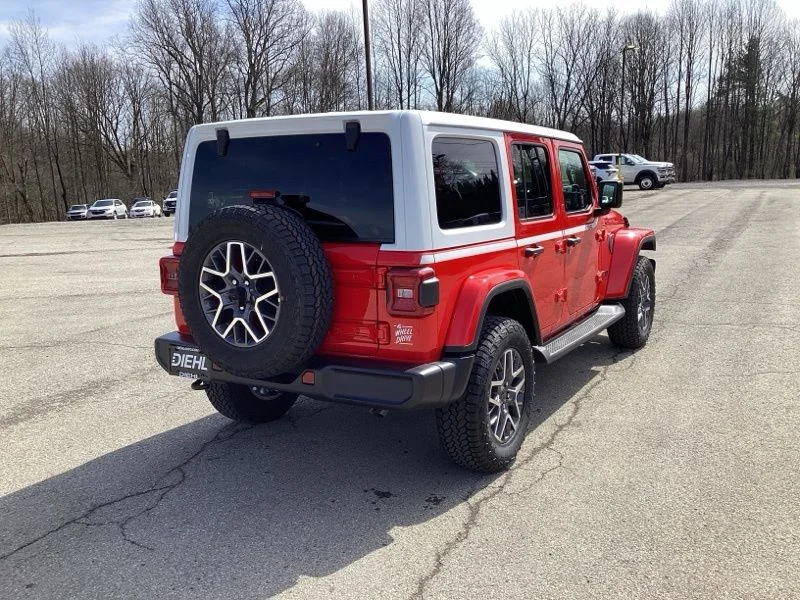 New 2026 Firecracker Red Clear-Coat Exterior Paint Jeep Sahara image 7
