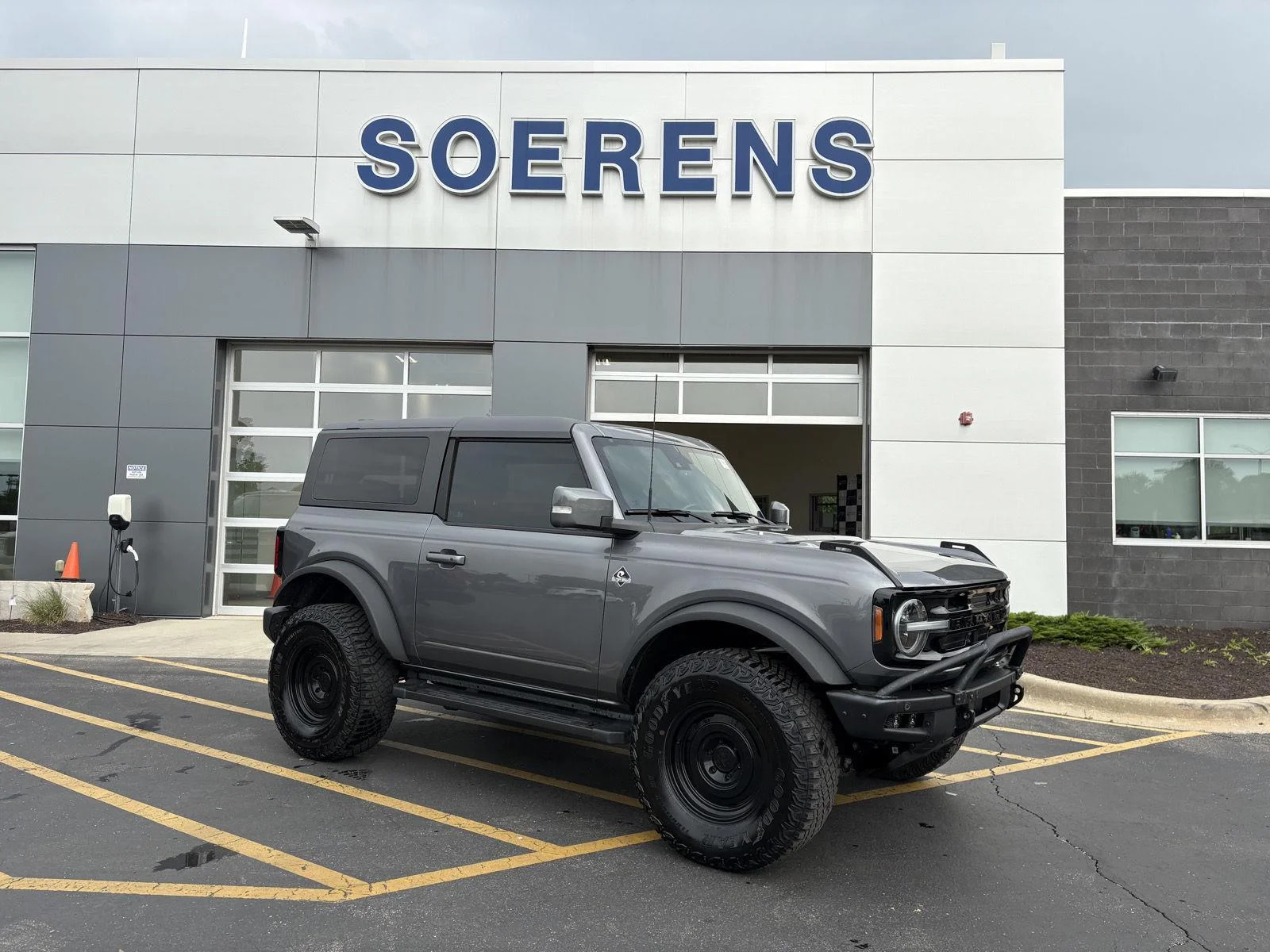 Used 2023 Carbonized Gray Ford Outer Banks Advanced image 1