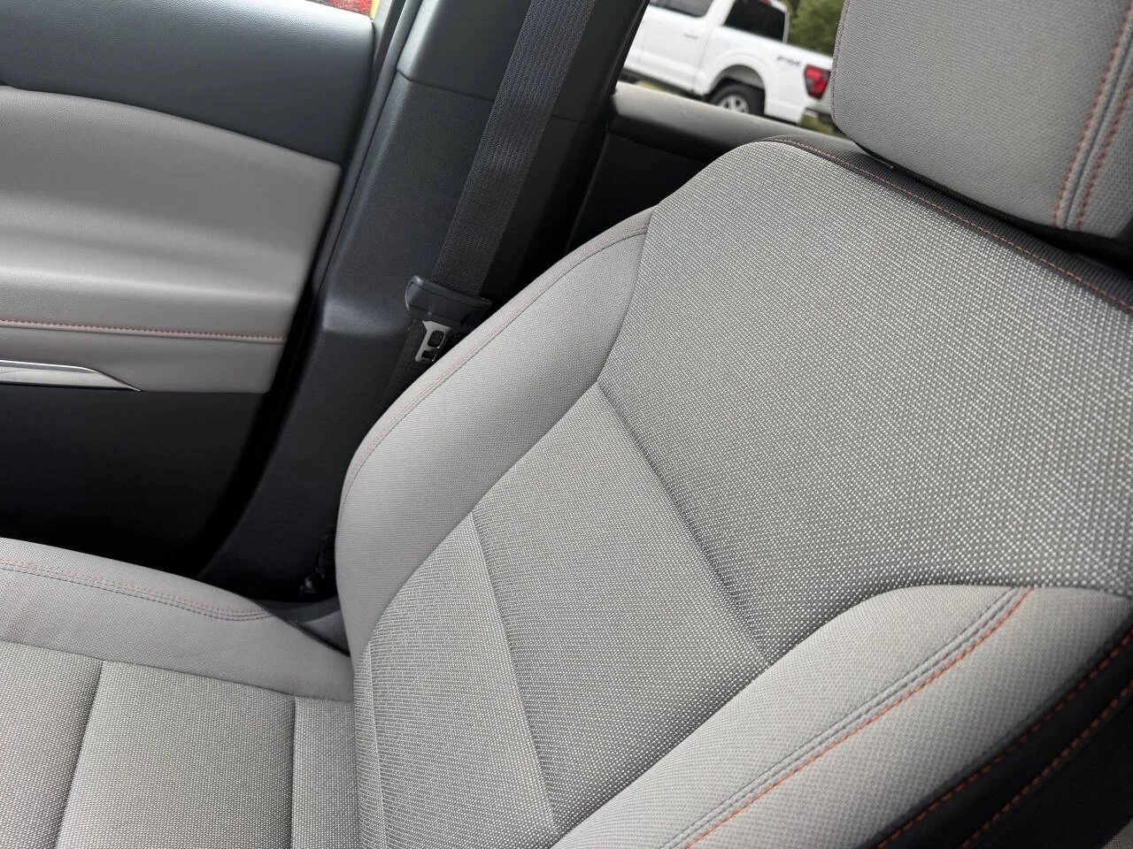 Used 2026 Gray Chevrolet LT 4dr SUV image 10