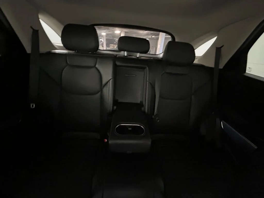 Used 2023 Black Genesis 2.5T image 19