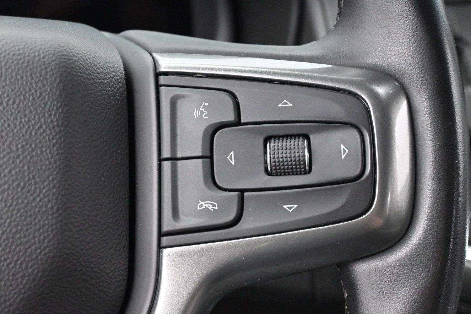 Used 2023 BLACK Chevrolet LT image 26