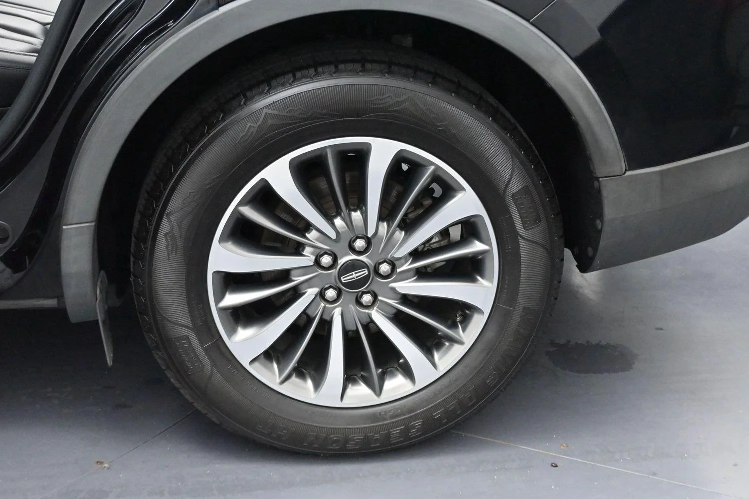 Used 2020 Infinite Black Lincoln Reserve image 40