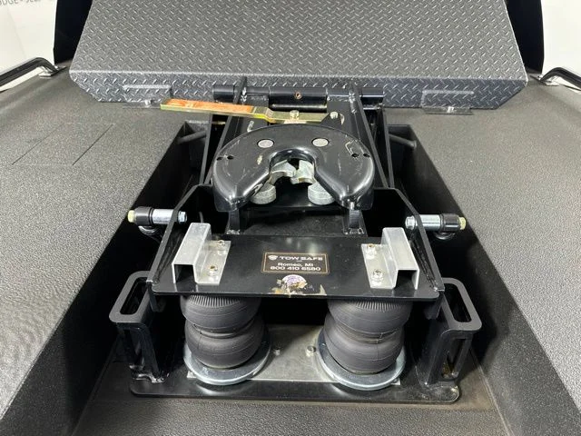 Used 2025 Black Ram Laramie image 9