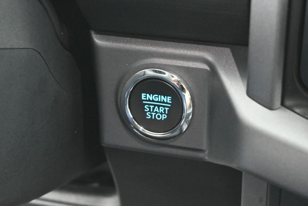 Used 2025 Black Ford XLT image 13