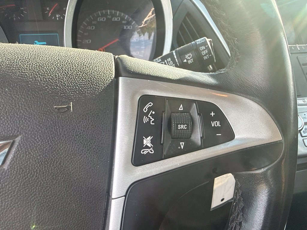 Used 2015 Silver Ice Metallic Chevrolet LT image 29