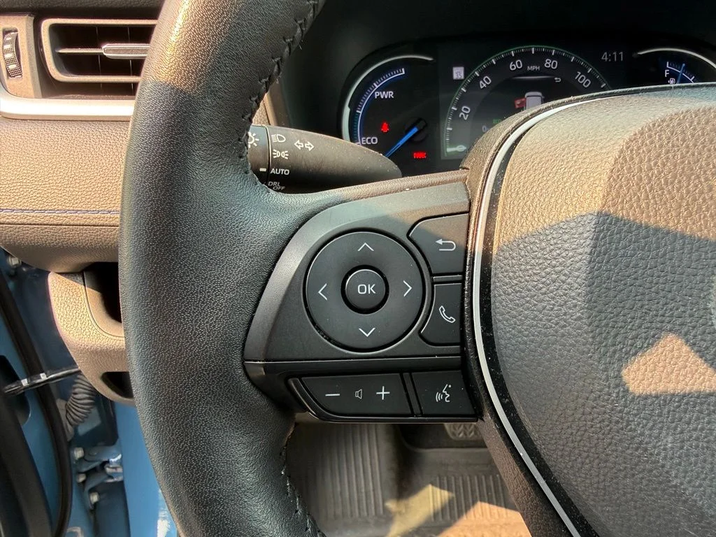 Used 2022 Midnight Black Metallic Toyota XSE image 11
