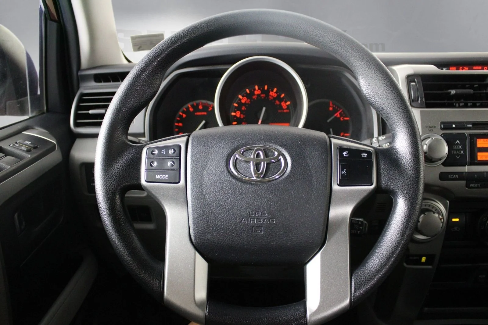 Used 2011 Red Toyota SR5 image 3