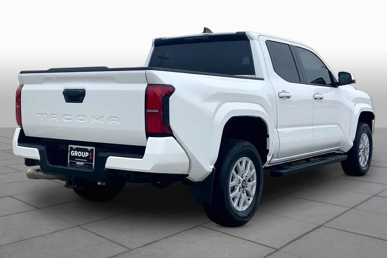 Used 2024 Ice Cap Toyota SR5 image 13