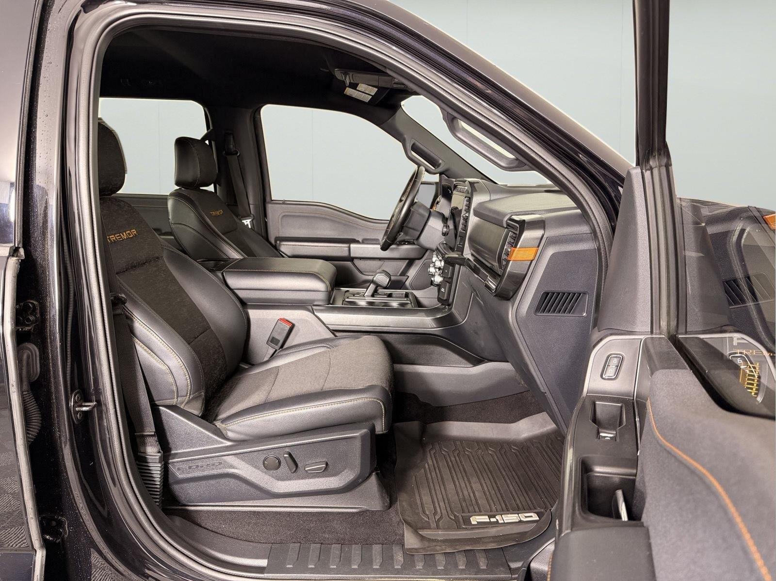 Used 2023 Agate Black FORD TREMOR image 22