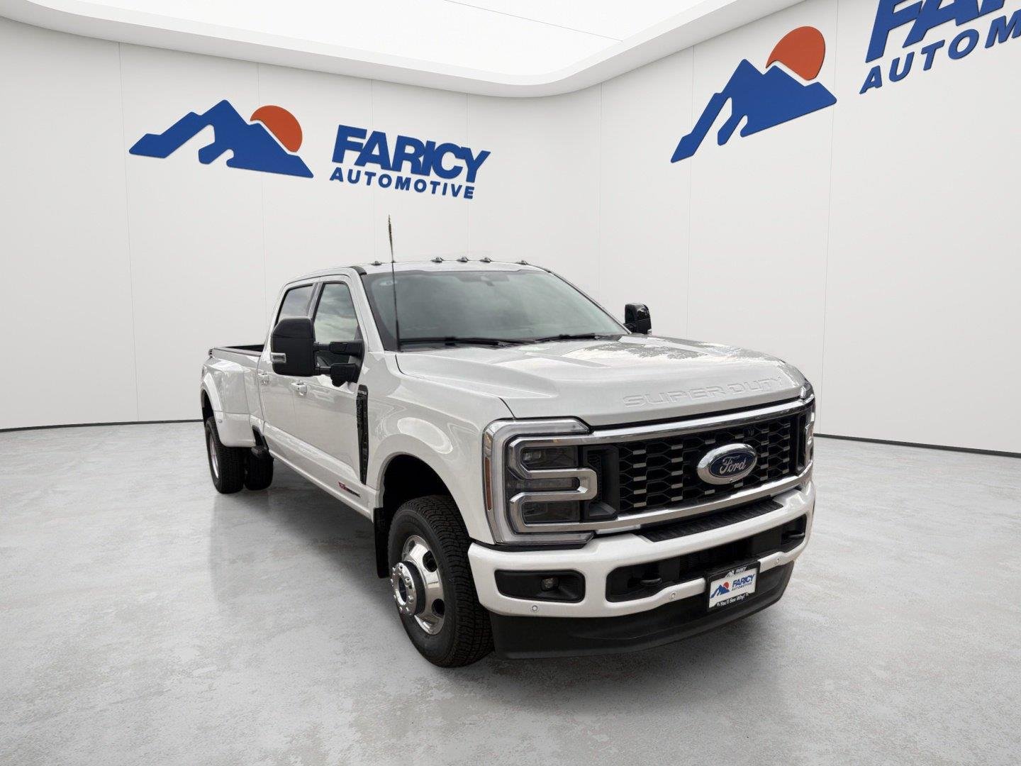 New 2026 Star White Metallic Tri-Coat Ford Platinum image 8