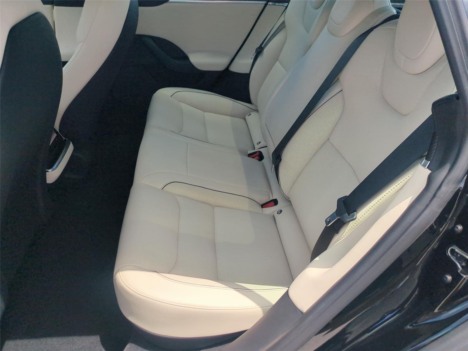 Used 2021 Solid Black Tesla Plaid image 33