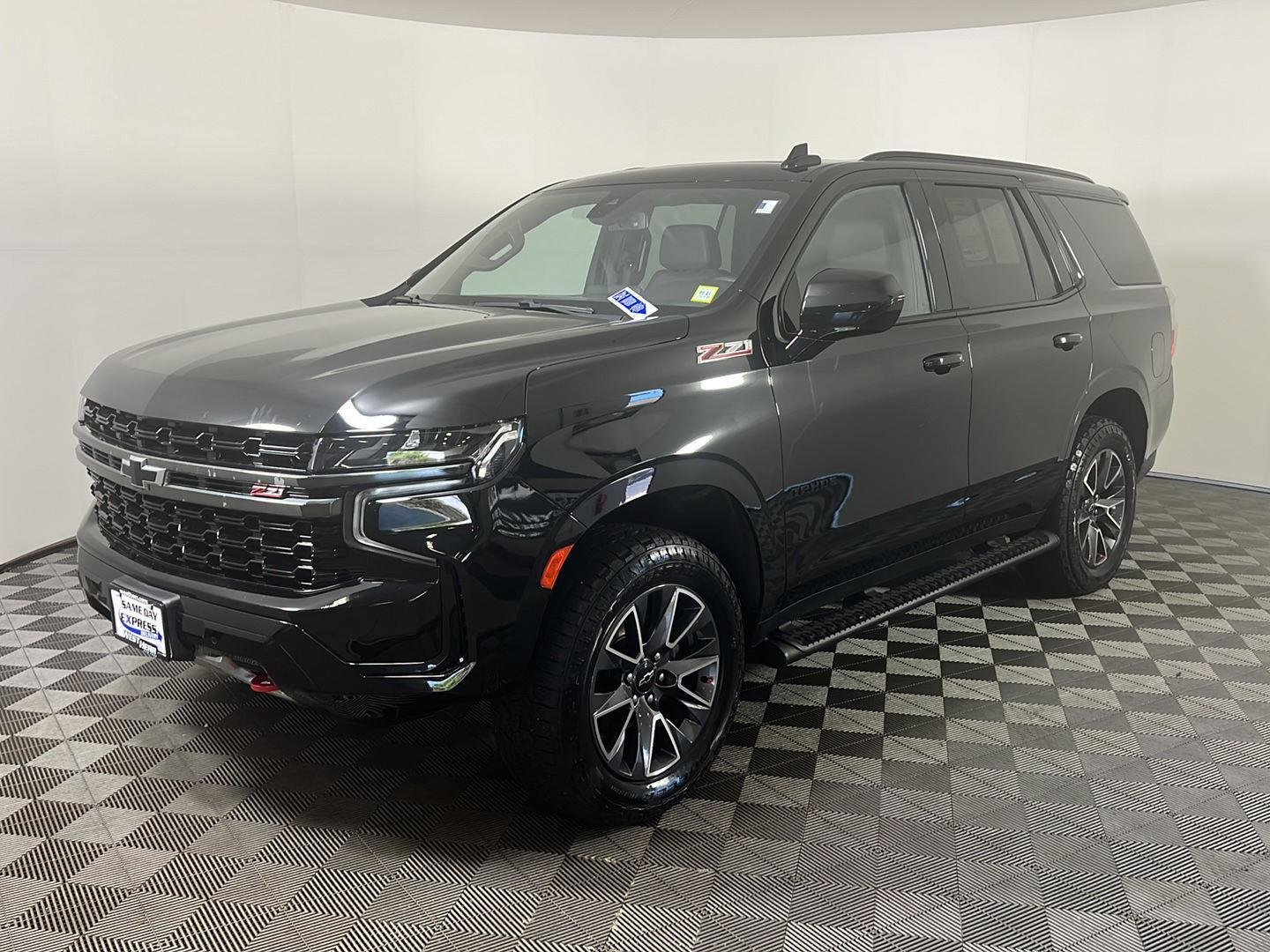 Used 2022 Black Chevrolet Z71 image 6