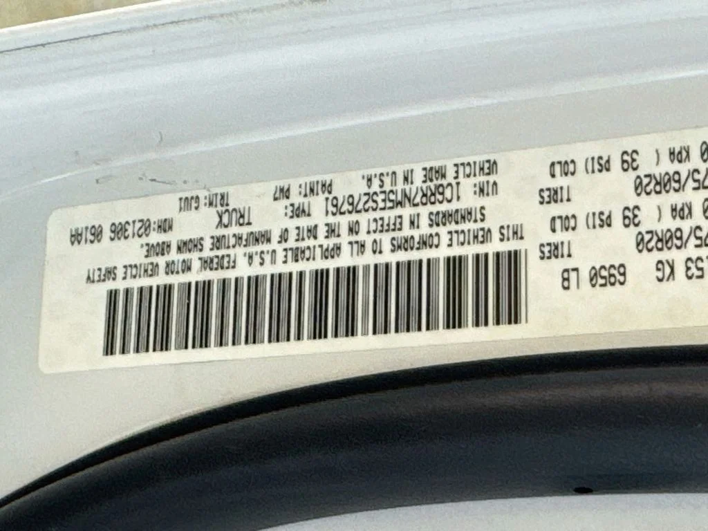 Used 2014 White Ram Laramie image 39