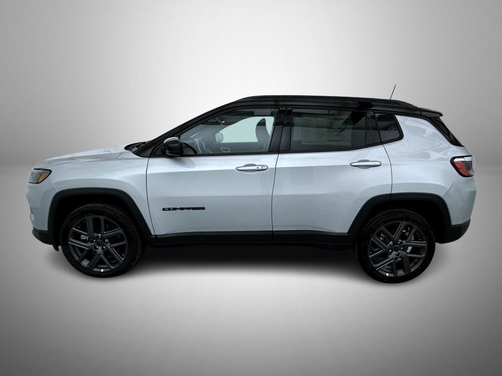 New 2026 Silver Zynith Metallic Clear-Coat Exterior Paint Jeep Limited image 8