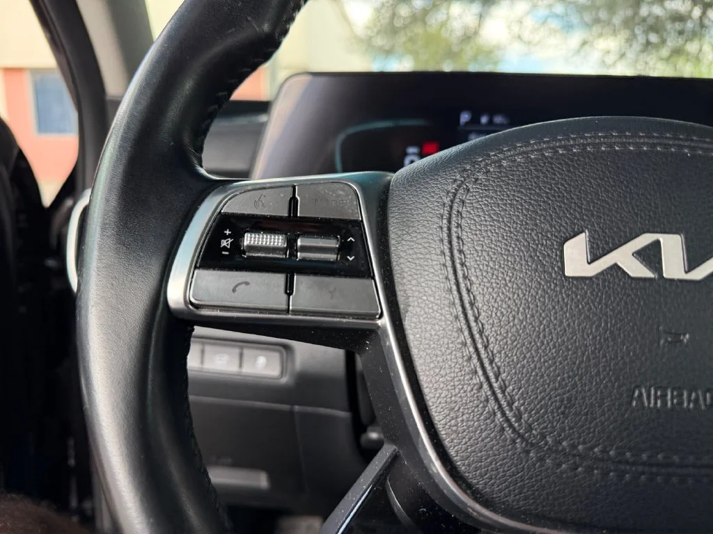 2025 Kia Telluride S - Photo 24