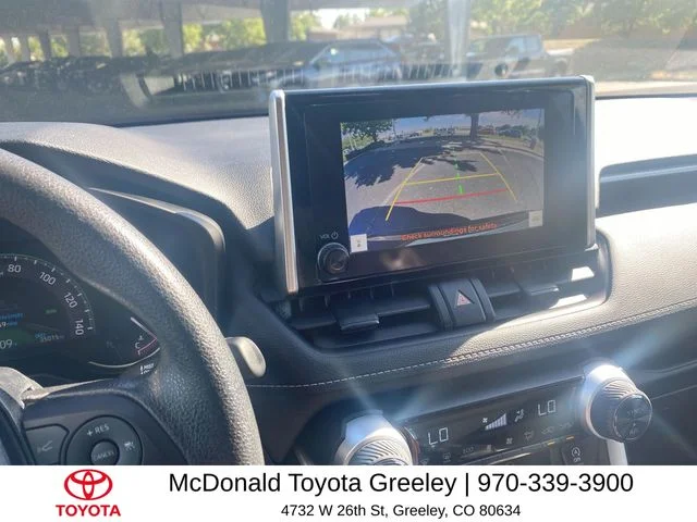 Certified Used 2025  Toyota XLE image 17