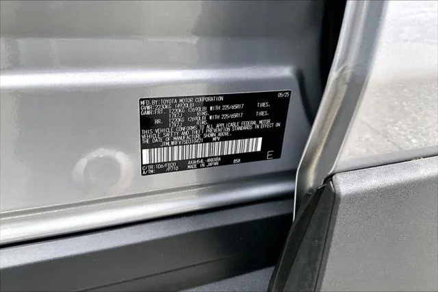 Certified Used 2025 SILVER SKY METALLIC Toyota  image 35