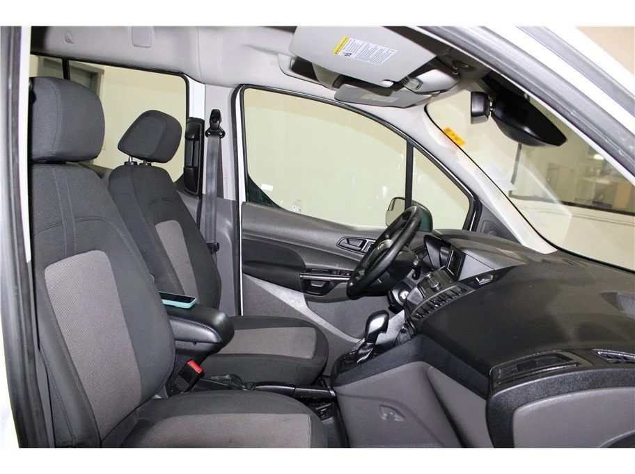 Used 2022 White Ford XL image 23