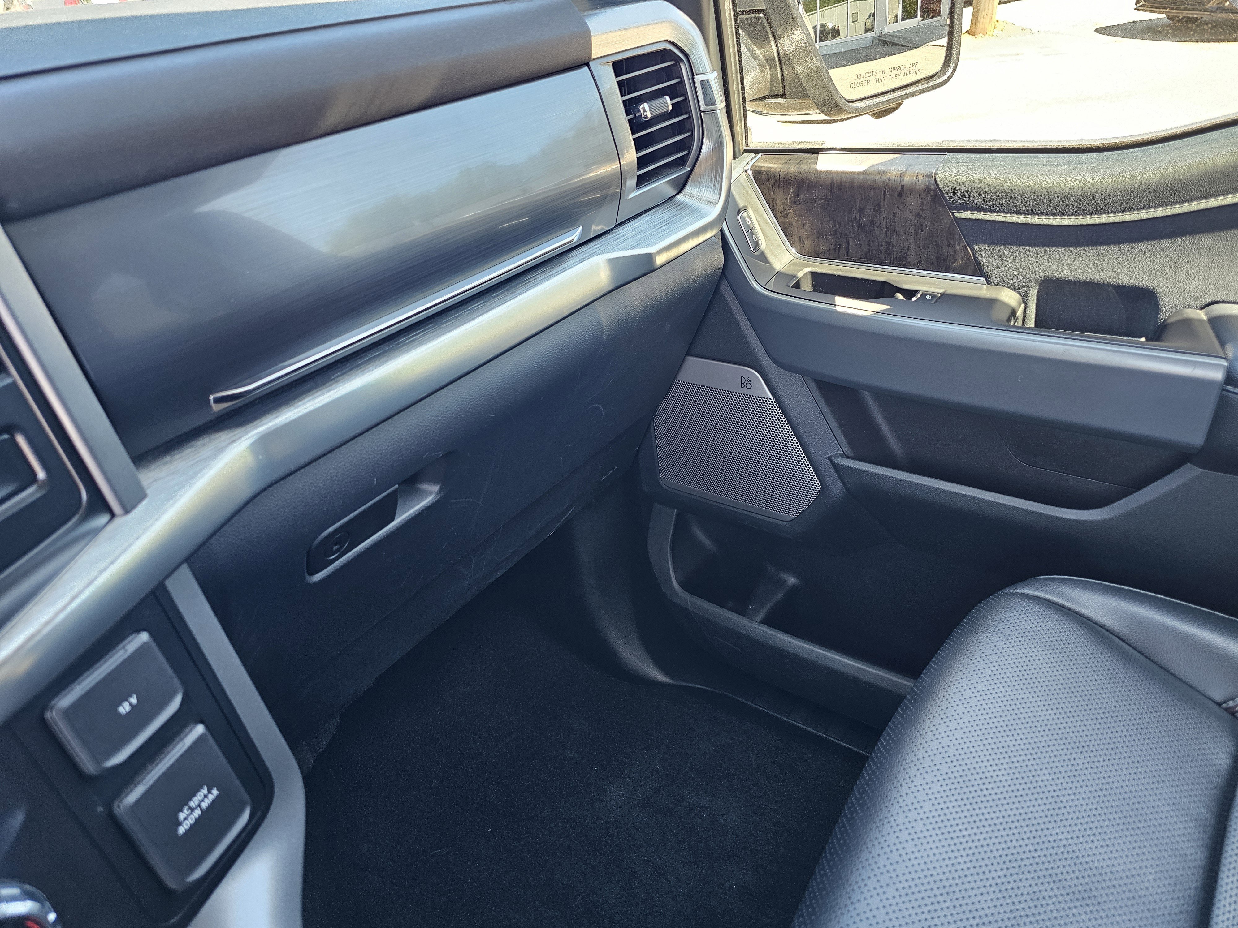 Used 2022 Agate Black Metallic Ford LARIAT image 28